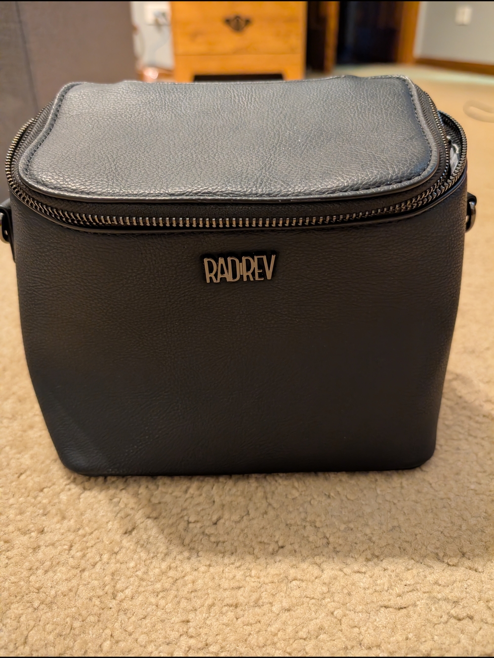 Rad Rev Vault Bag